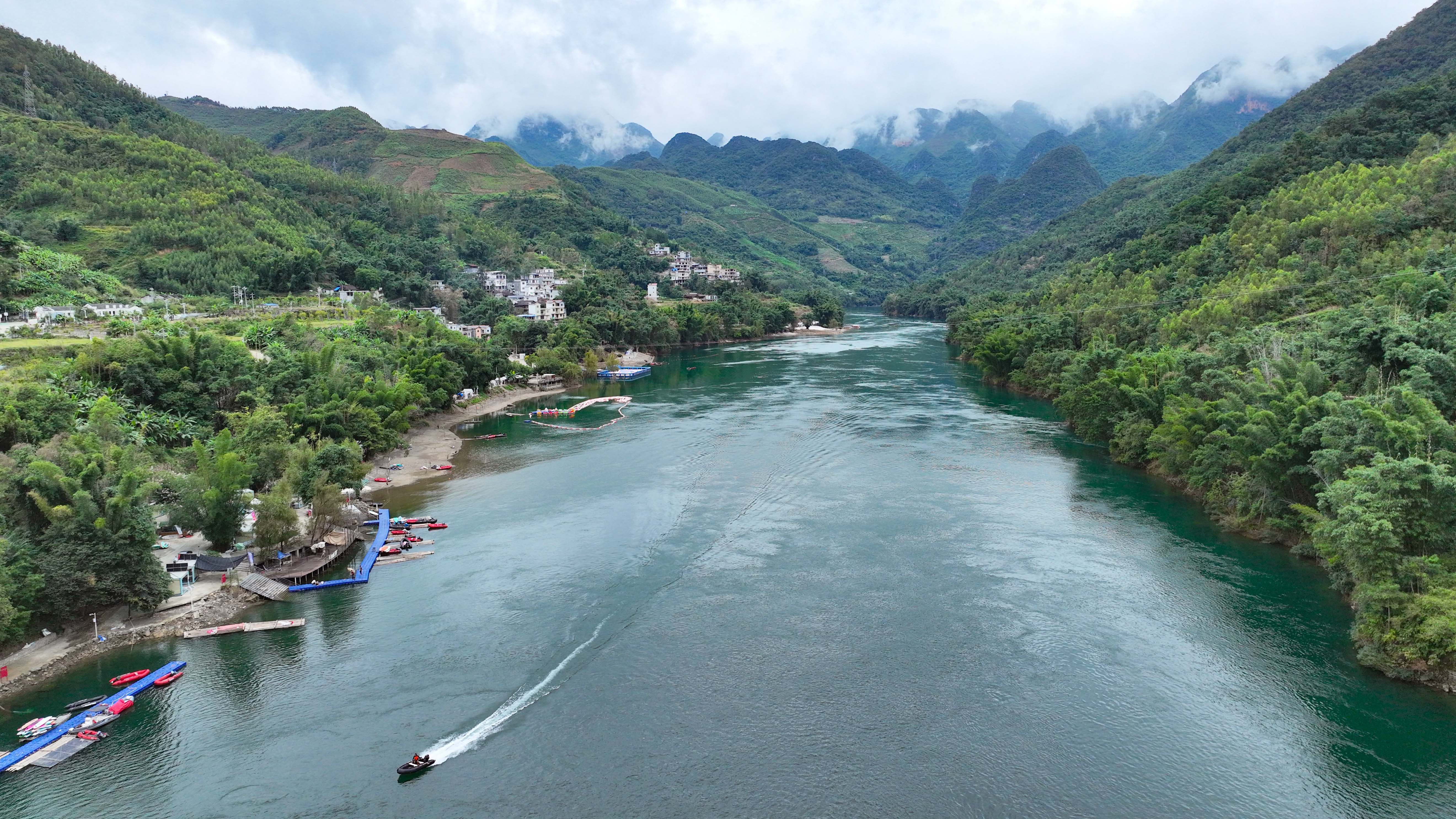 深度融合2025年游客预计同比增长约8%澳门新葡京网站惠州市助力黔西南州农文旅(图4) 深度融合2025年游客预计同比增长约8%澳门新葡京网站惠州市助力黔西南州农文旅(图4)